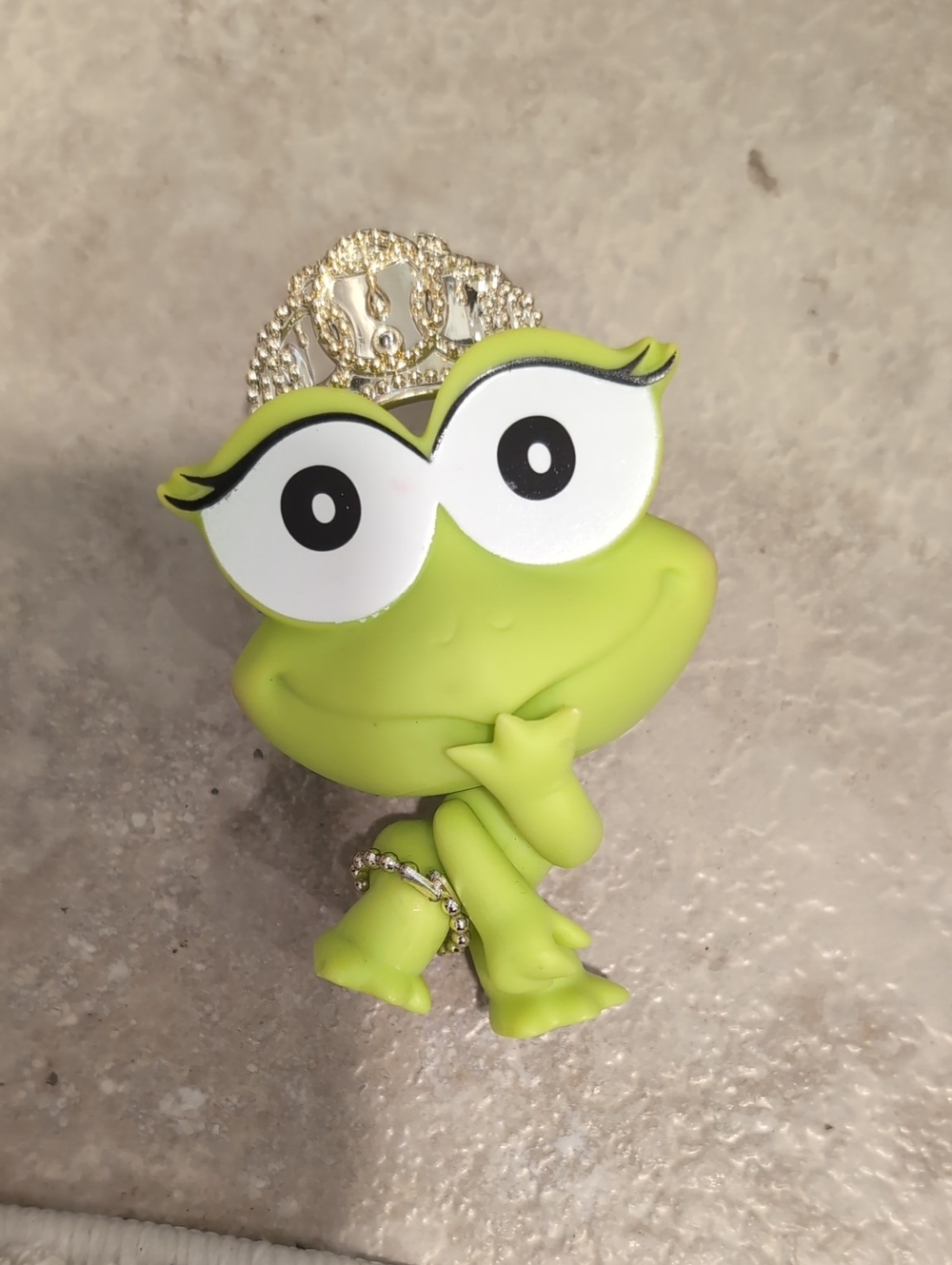 pet frog figurine from the Bratz Big Babyz Princess Yasmin set.